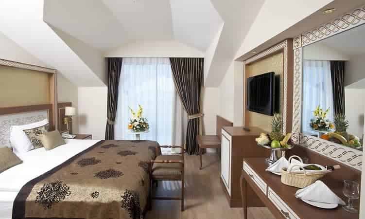 Crystal Palace Luxury Resort & SPA